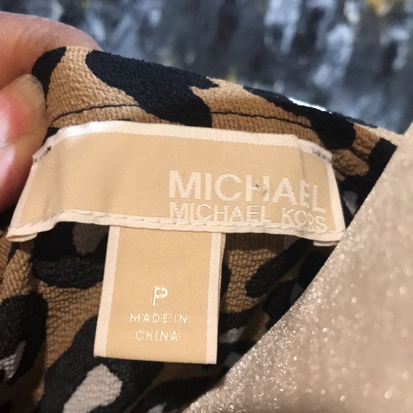 Michael Michael Kors Animal Print Pullon Ruffle Neckline Tie sleeves Top-Size P - Picture 8 of 8
